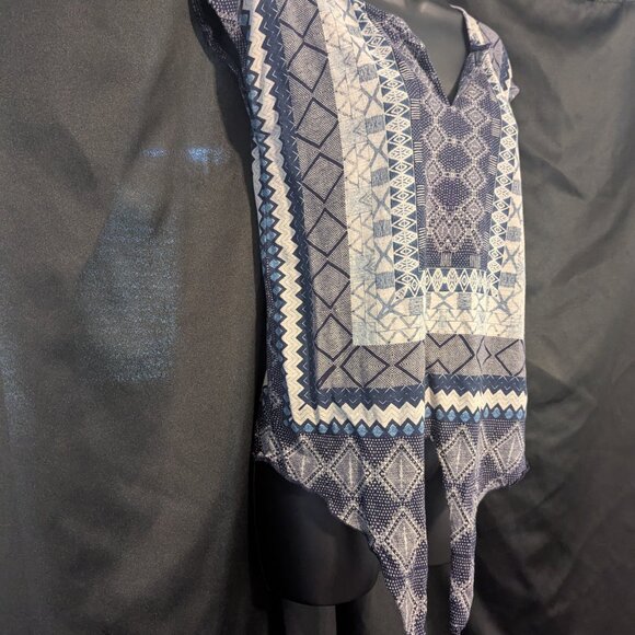 Lucky Brand Blue and cream sleeveless boxy top- XS - Picture 4 of 6